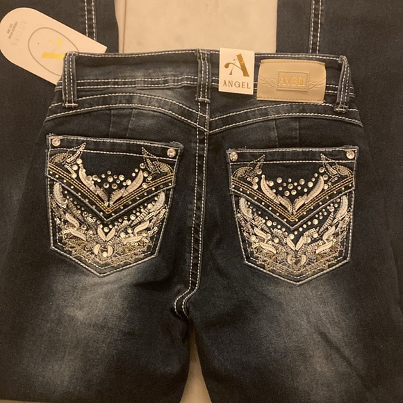 Denim - Adorable rhinestone jeans NEW 🆕